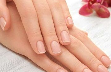 klassieke manicure Oostduinkerke house of om